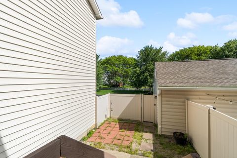 Tiny photo for 7274 Colonial Affair Drive 11 #11, New Albany, OH 43054 (MLS # 226016625)
