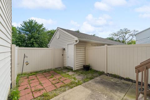 Tiny photo for 7274 Colonial Affair Drive 11 #11, New Albany, OH 43054 (MLS # 226016625)