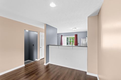 Tiny photo for 7274 Colonial Affair Drive 11 #11, New Albany, OH 43054 (MLS # 226016625)