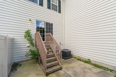 Tiny photo for 7274 Colonial Affair Drive 11 #11, New Albany, OH 43054 (MLS # 226016625)