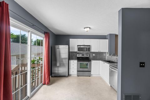 Tiny photo for 7274 Colonial Affair Drive 11 #11, New Albany, OH 43054 (MLS # 226016625)