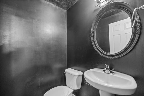 Tiny photo for 7274 Colonial Affair Drive 11 #11, New Albany, OH 43054 (MLS # 226016625)