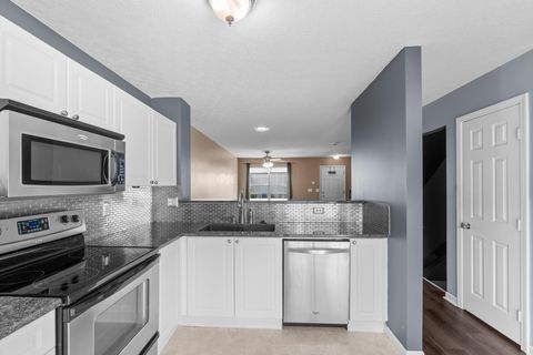 Tiny photo for 7274 Colonial Affair Drive 11 #11, New Albany, OH 43054 (MLS # 226016625)