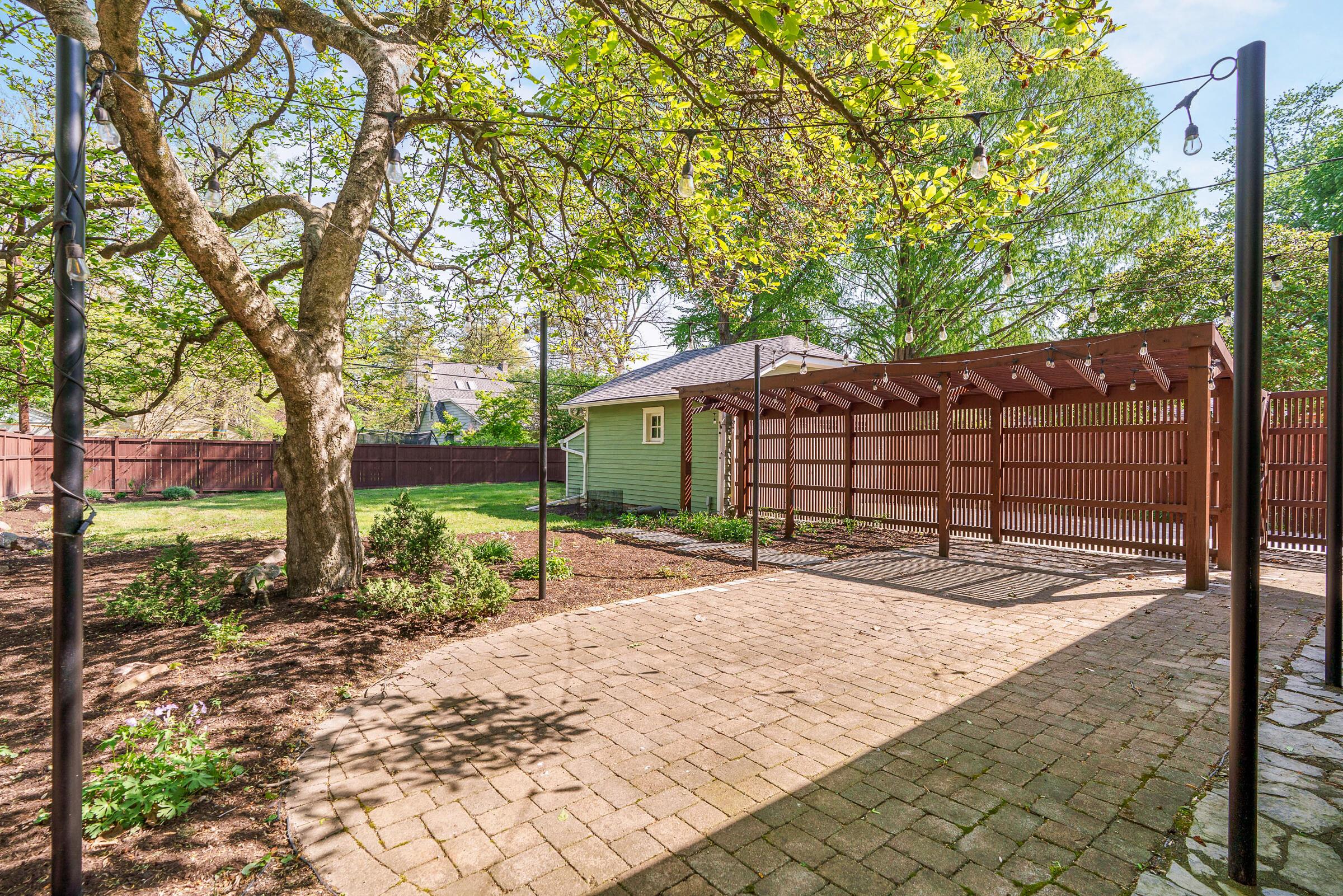 54 Webster Park Avenue