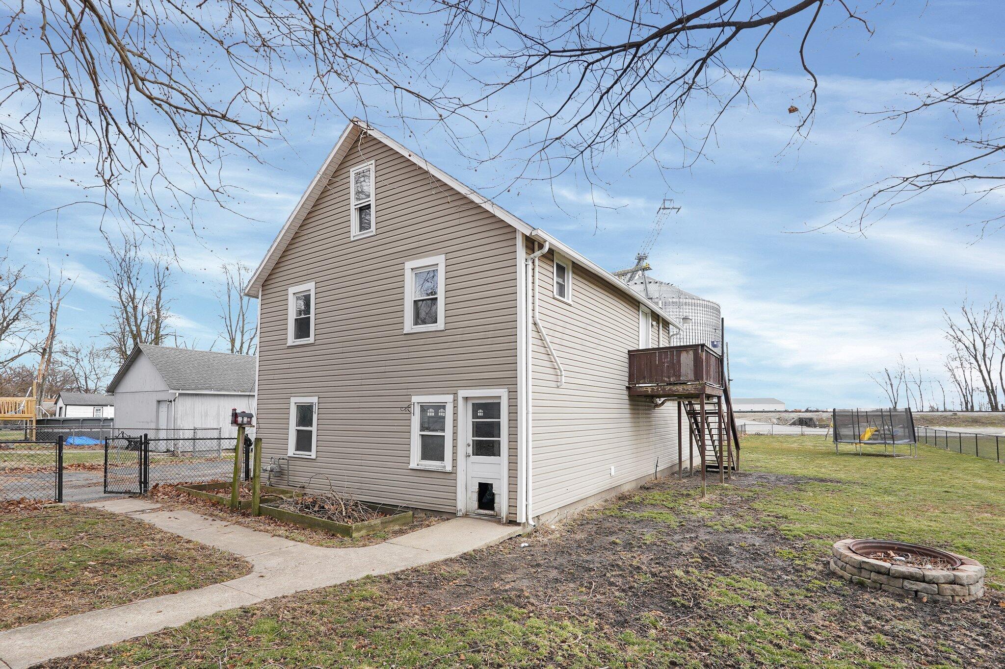 125 W Mound Street, South Charleston, Ohio image 4