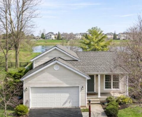 Photo of 6408 Pinefield Drive, Hilliard, OH 43026 (MLS # 226009453)