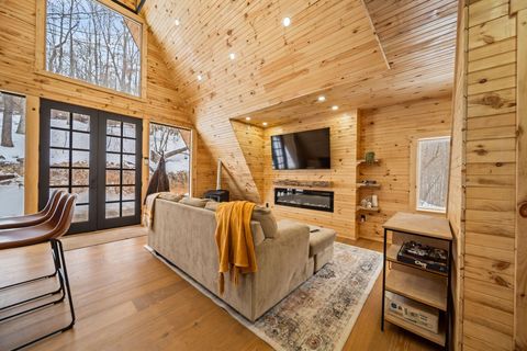 Tiny photo for 57488 Walnut Grove Road, McArthur, OH 45651 (MLS # 226003516)