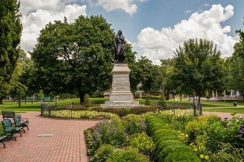 Tiny photo for 33 E Frankfort Street, Columbus, OH 43206 (MLS # 225045476)