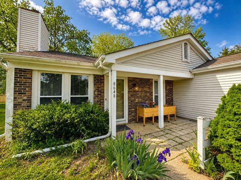 Photo of 8648 Seabright Drive, Powell, OH 43065 (MLS # 226015410)
