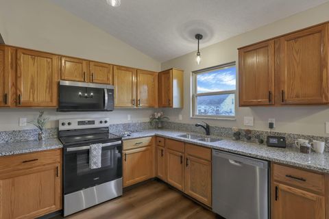 Tiny photo for 554 Garden Drive, Marysville, OH 43040 (MLS # 225046110)