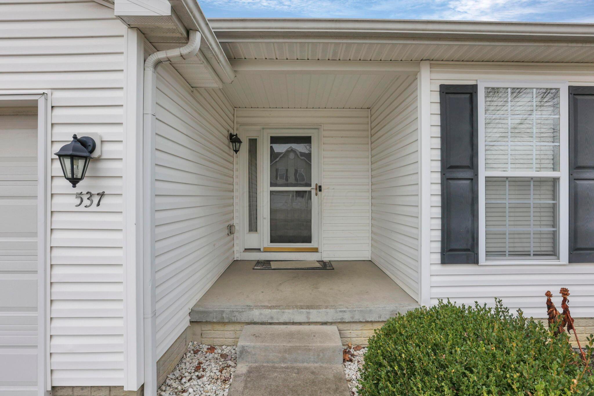 537 Stone Shadow Drive, Blacklick, Ohio image 7