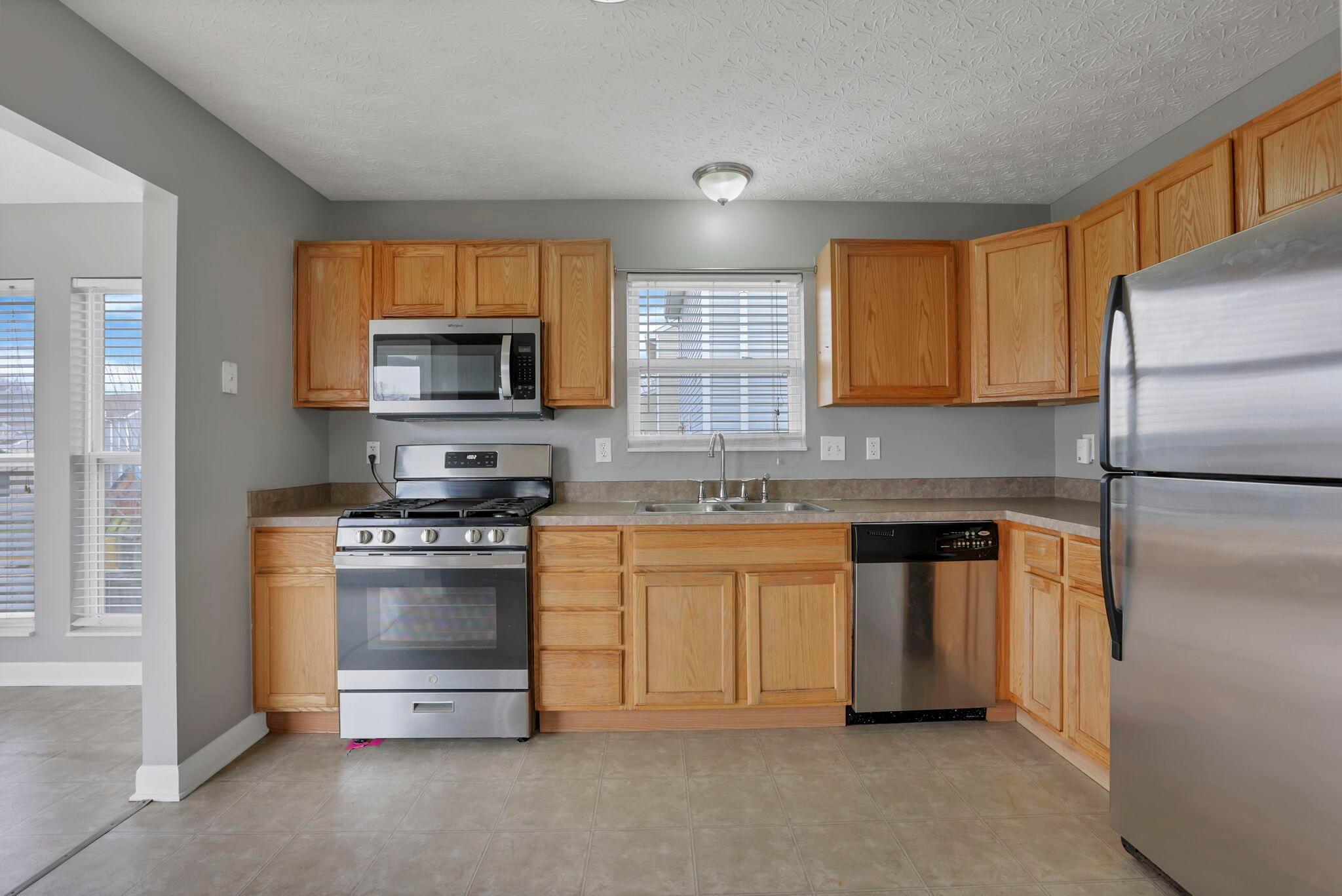 537 Stone Shadow Drive, Blacklick, Ohio image 14