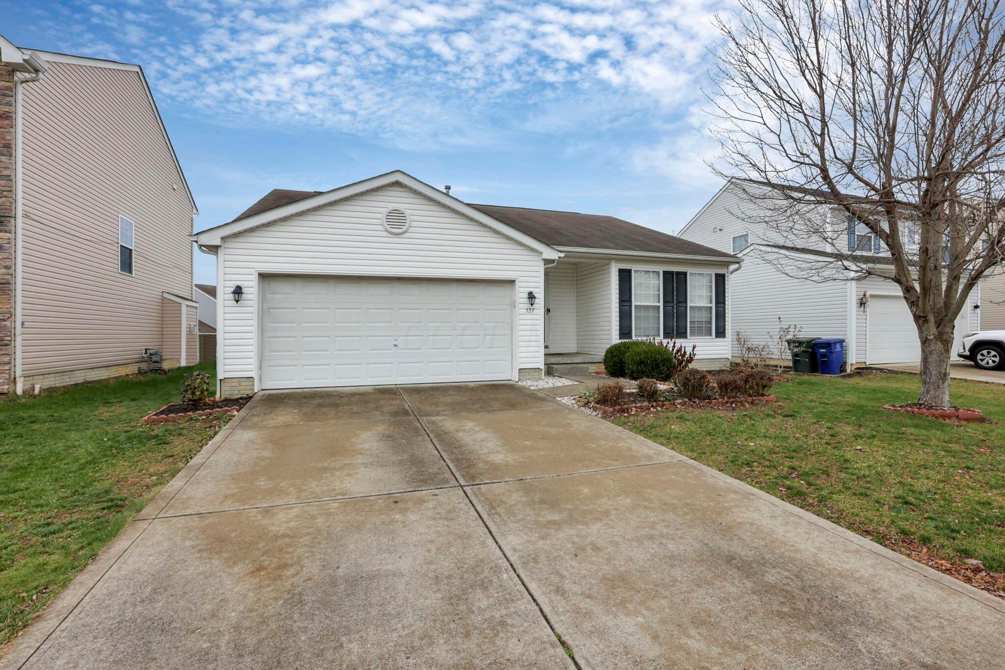 537 Stone Shadow Drive, Blacklick, Ohio image 4