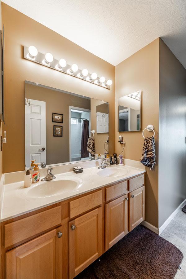 8181 Trail Lake Drive, Powell, Ohio image 36