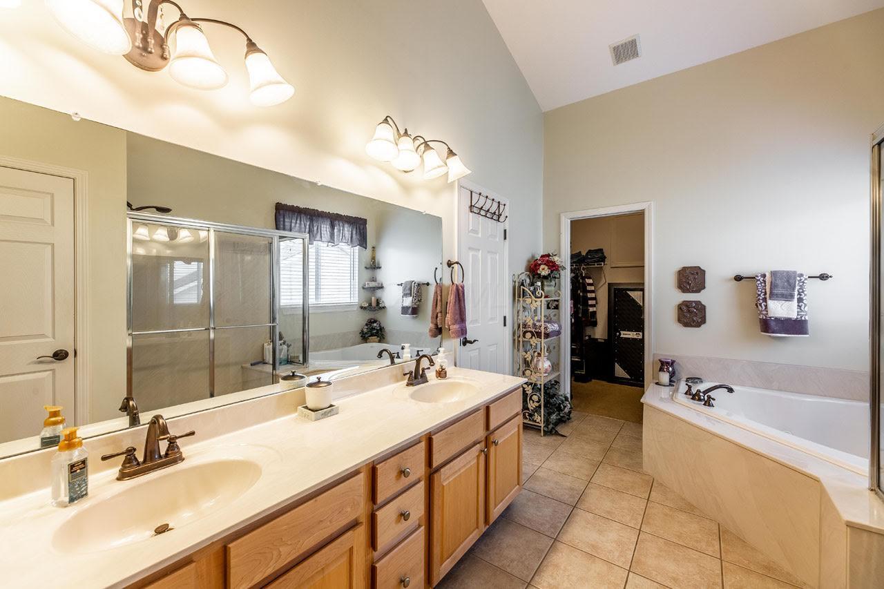 8181 Trail Lake Drive, Powell, Ohio image 29