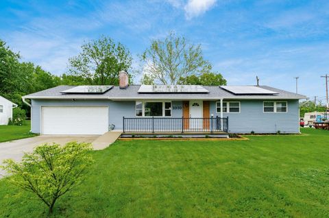 Photo of 3310 Minerva Lake Road, Columbus, OH 43231 (MLS # 226018368)