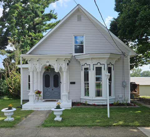 Photo of 604 E Ohio Avenue, Mount Vernon, OH 43050 (MLS # 226031949)