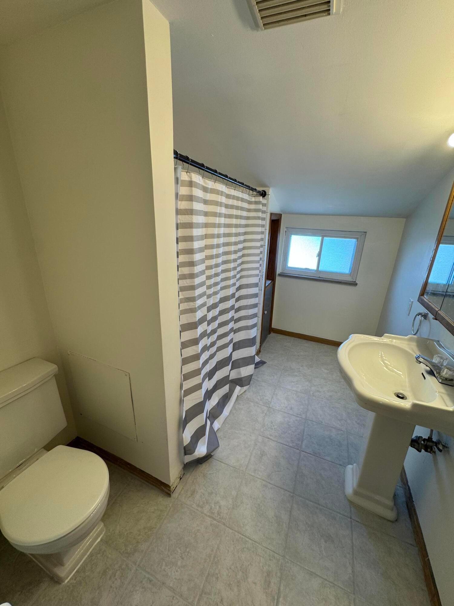 405 Sherwood Drive, Newark, Ohio image 19