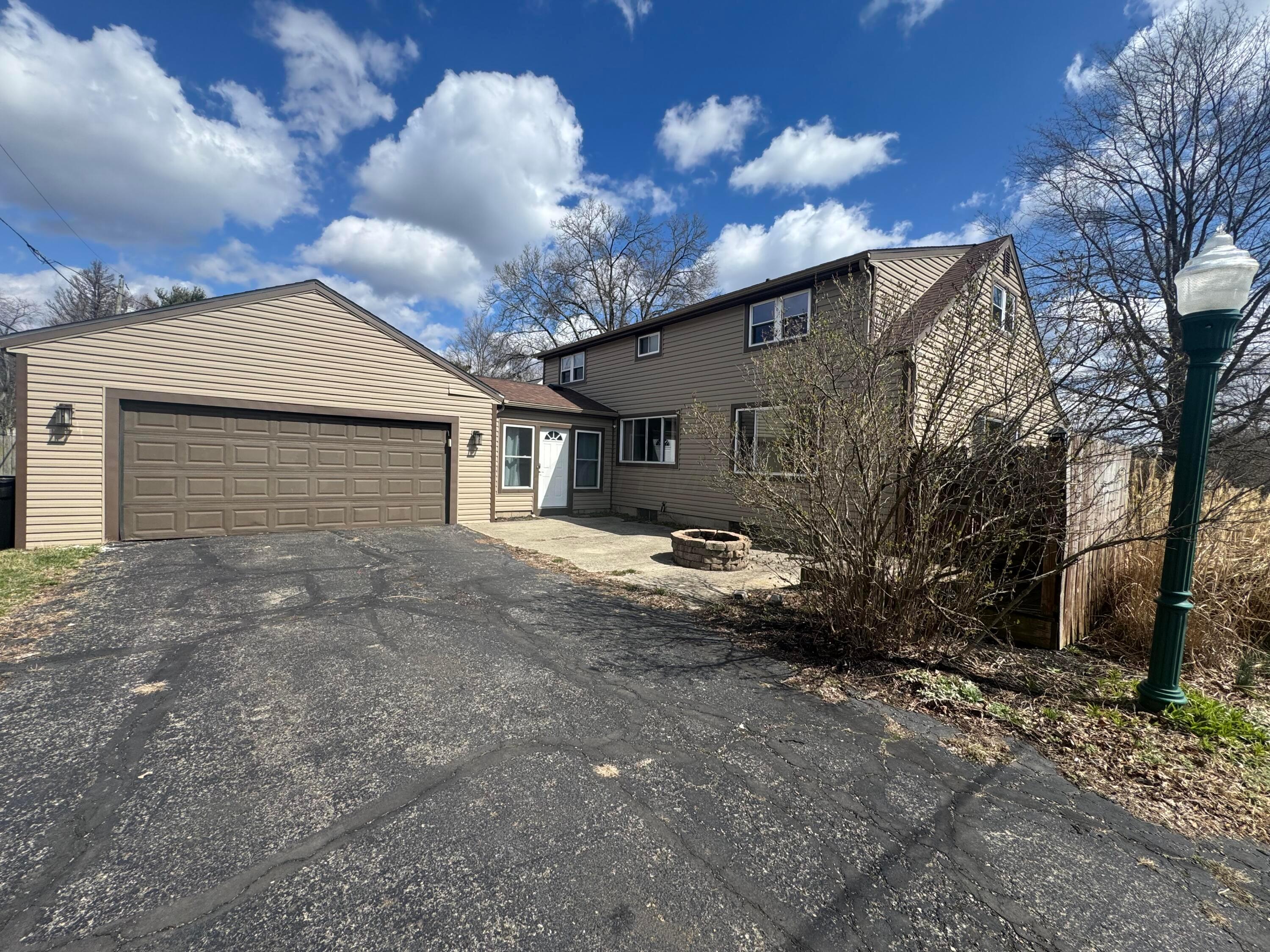 405 Sherwood Drive, Newark, Ohio image 3