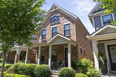 Photo of 946 Hudson Crossing, Columbus, OH 43212 (MLS # 226019340)