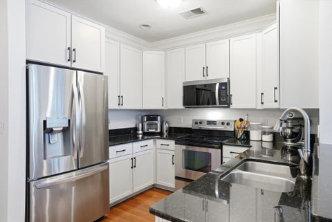 Tiny photo for 971 Ingleside Avenue 109 #109, Columbus, OH 43215 (MLS # 226040323)