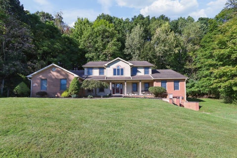 Photo of 800 Briarhill Drive, Newark, OH 43055 (MLS # 226037699)