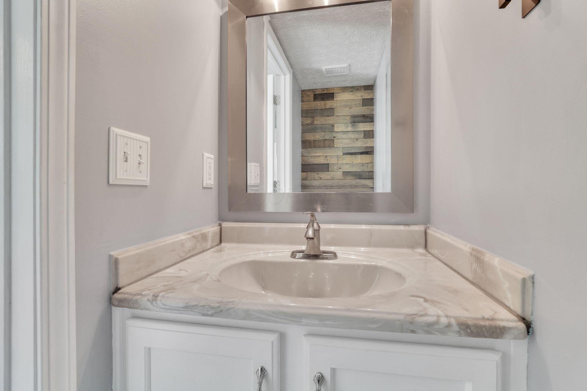 1137 Hoover Lake Court, Westerville, Ohio image 28