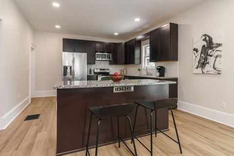 Tiny photo for 348 E Morrill Avenue, Columbus, OH 43207 (MLS # 226033883)