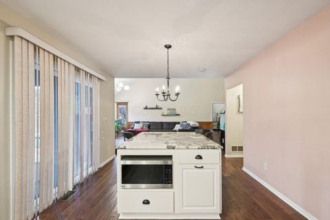 Tiny photo for 410 Six Pence Circle, Westerville, OH 43081 (MLS # 225045507)