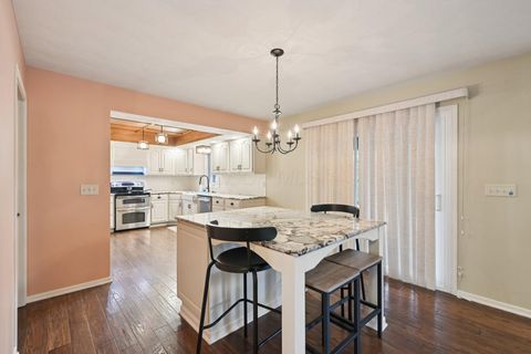 Tiny photo for 410 Six Pence Circle, Westerville, OH 43081 (MLS # 225045507)