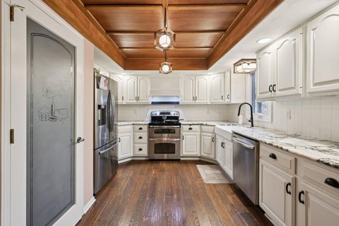 Tiny photo for 410 Six Pence Circle, Westerville, OH 43081 (MLS # 225045507)