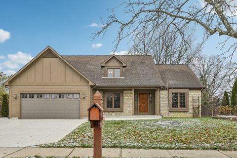 Tiny photo for 410 Six Pence Circle, Westerville, OH 43081 (MLS # 225045507)