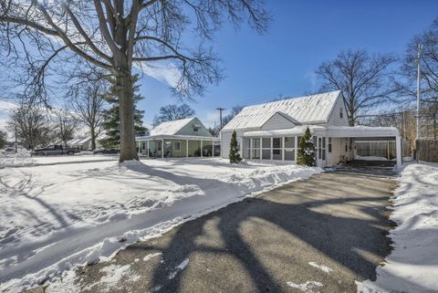 Tiny photo for 845 Exeter Road, Columbus, OH 43213 (MLS # 226003095)