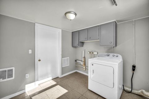 Tiny photo for 845 Exeter Road, Columbus, OH 43213 (MLS # 226003095)