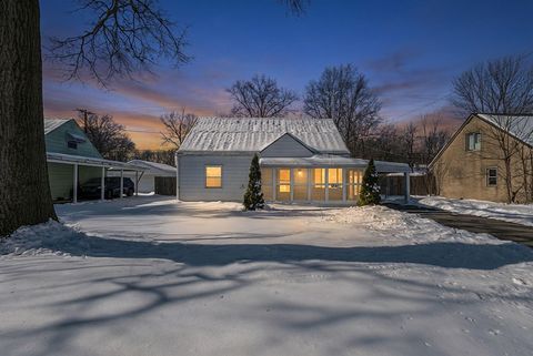 Photo of 845 Exeter Road, Columbus, OH 43213 (MLS # 226003095)