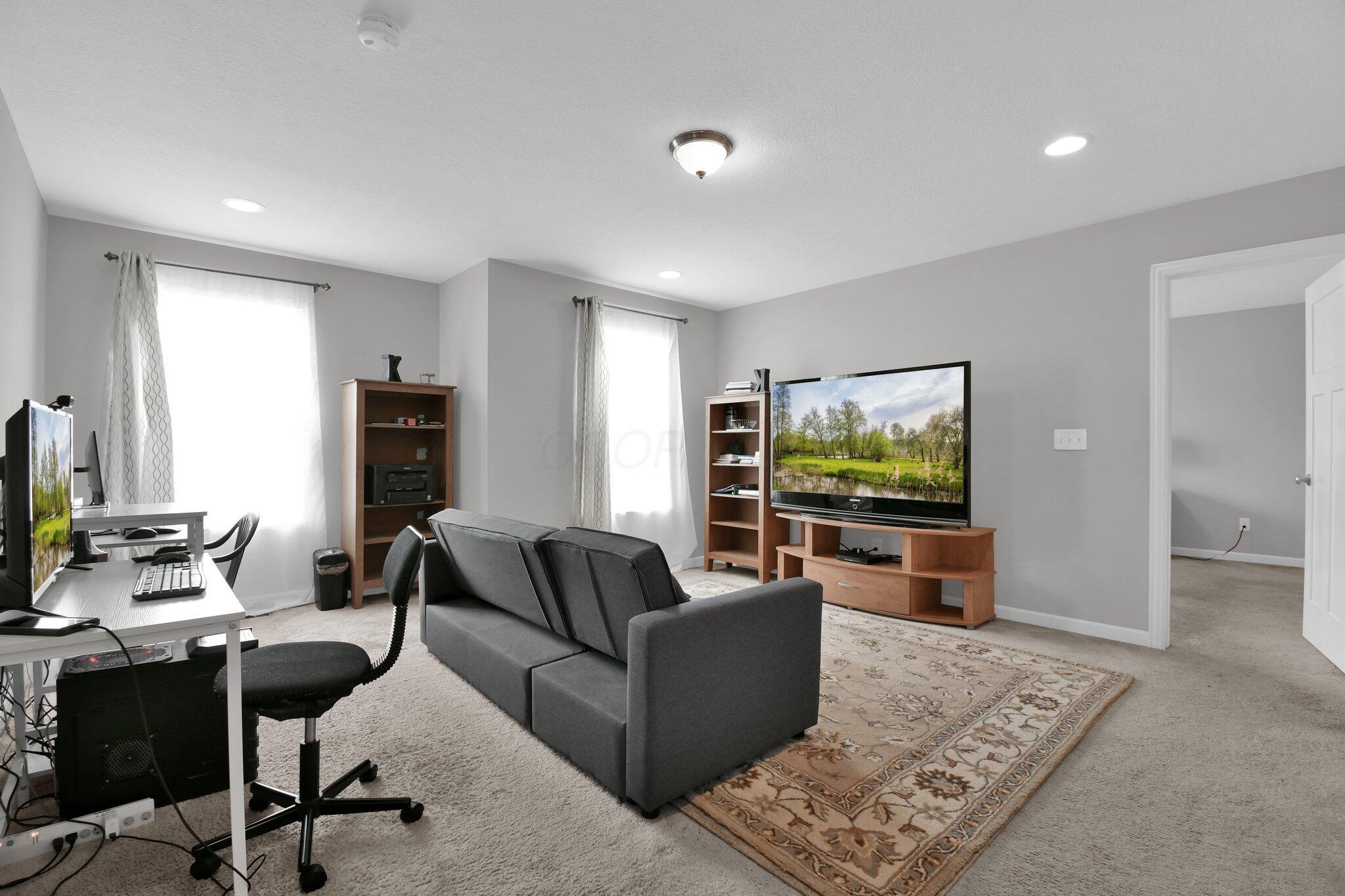 6145 Bradwood Drive, Westerville, Ohio image 31