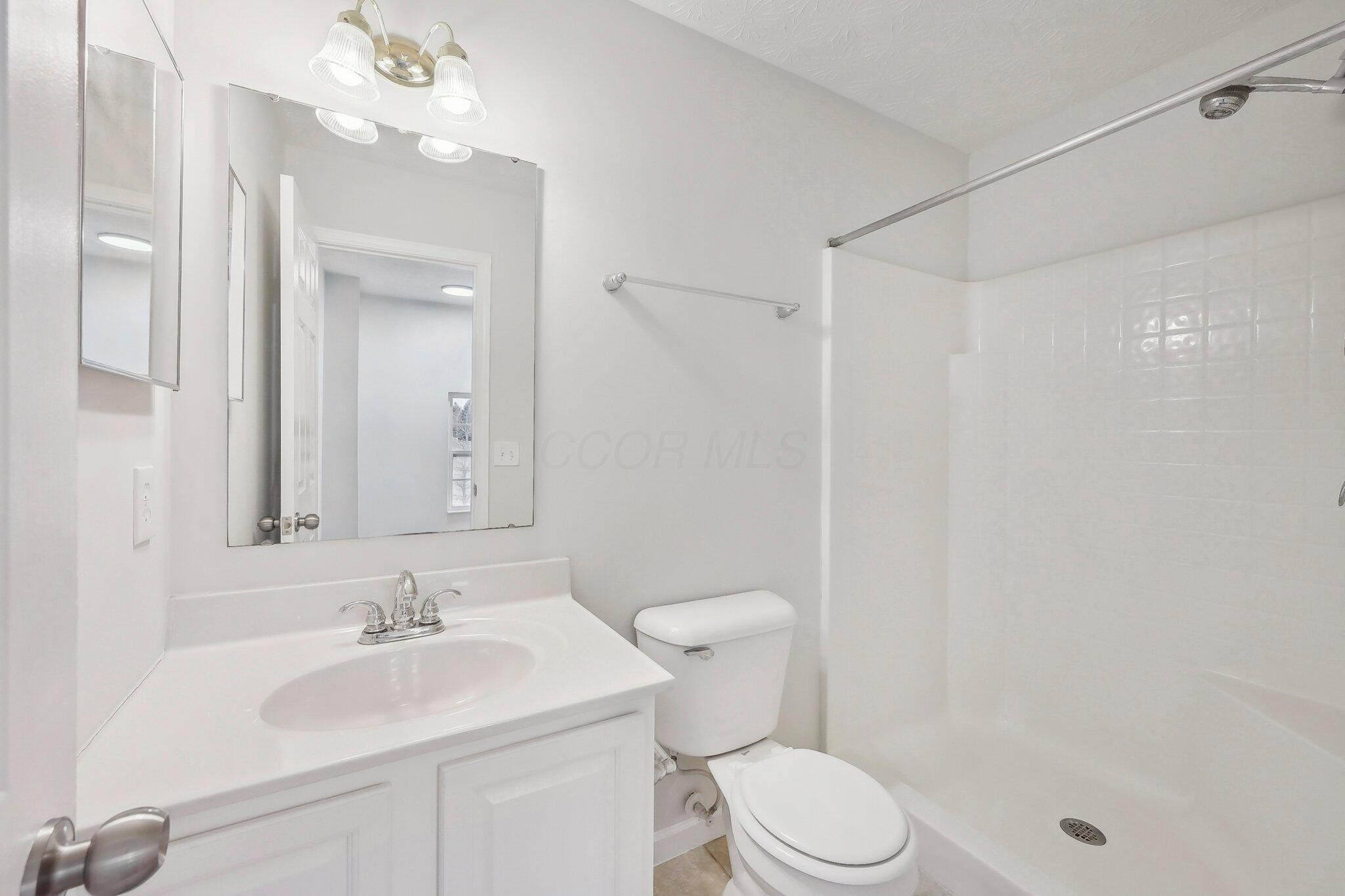 4125 Town Square Drive, Canal Winchester, Ohio image 7
