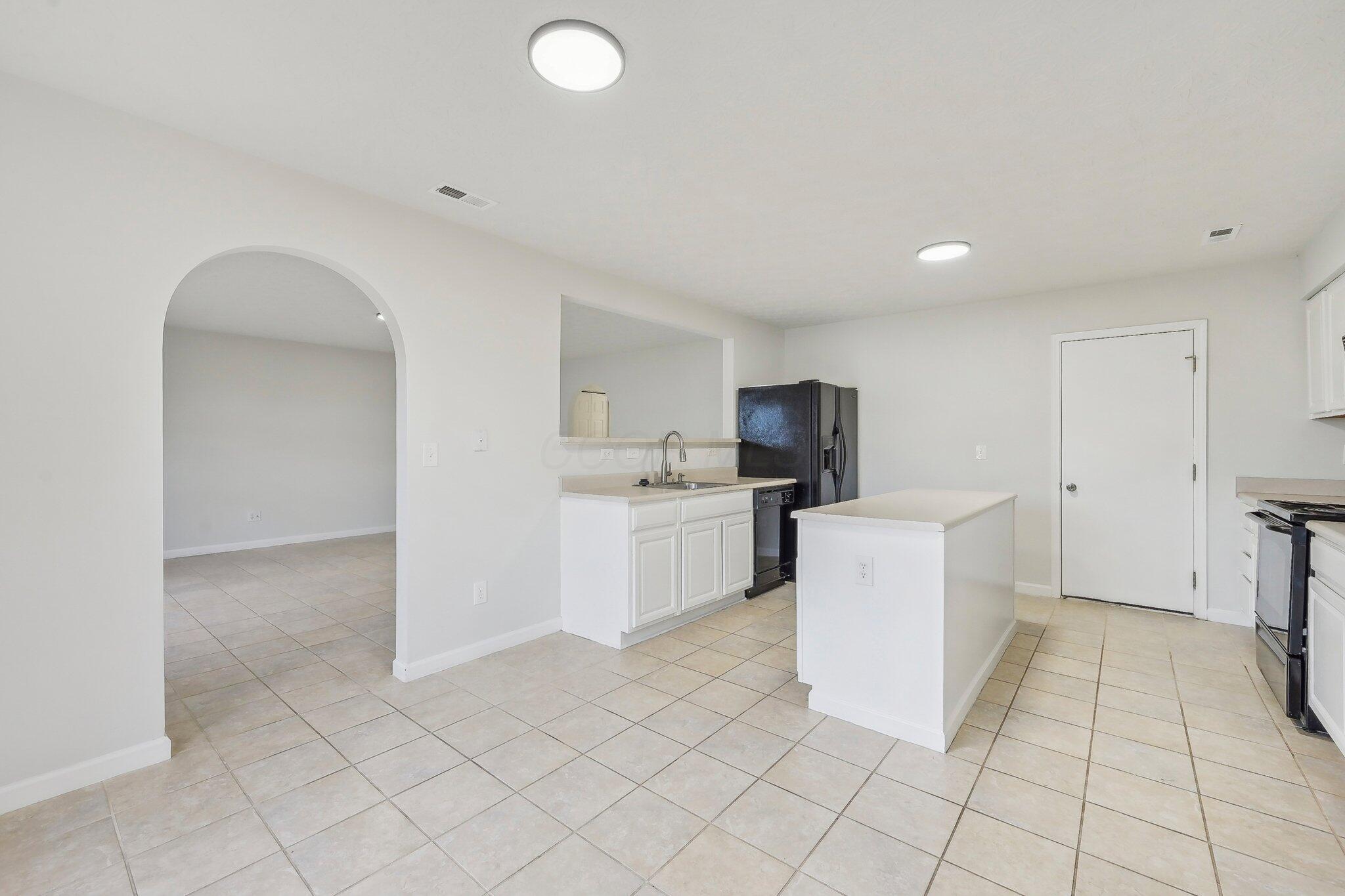 4125 Town Square Drive, Canal Winchester, Ohio image 14