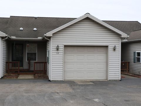 Photo of 112 W Hamtramck Street, Mount Vernon, OH 43050 (MLS # 226005925)