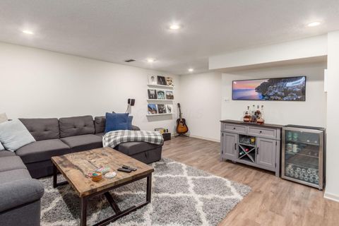 Tiny photo for 2000 Northwest Boulevard D #D, Columbus, OH 43212 (MLS # 226001964)