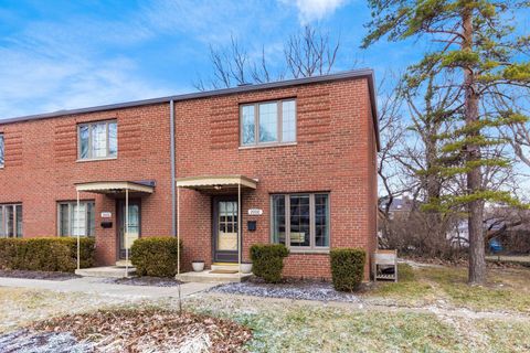 Tiny photo for 2000 Northwest Boulevard D #D, Columbus, OH 43212 (MLS # 226001964)