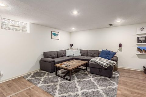 Tiny photo for 2000 Northwest Boulevard D #D, Columbus, OH 43212 (MLS # 226001964)