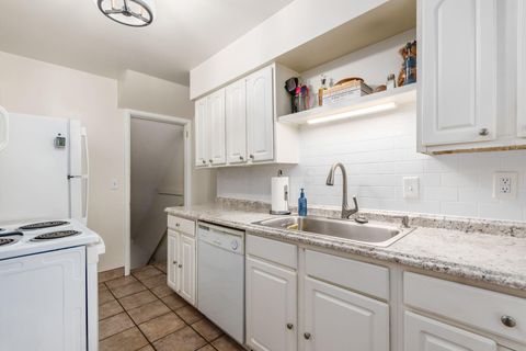 Tiny photo for 2000 Northwest Boulevard D #D, Columbus, OH 43212 (MLS # 226001964)