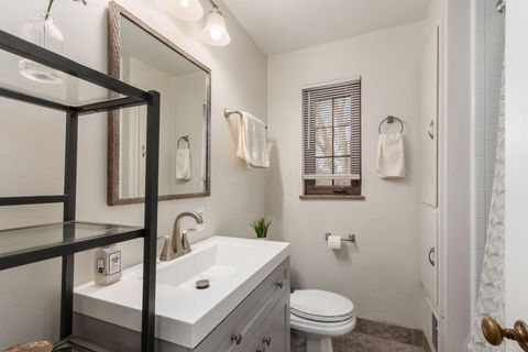 Tiny photo for 2000 Northwest Boulevard D #D, Columbus, OH 43212 (MLS # 226001964)