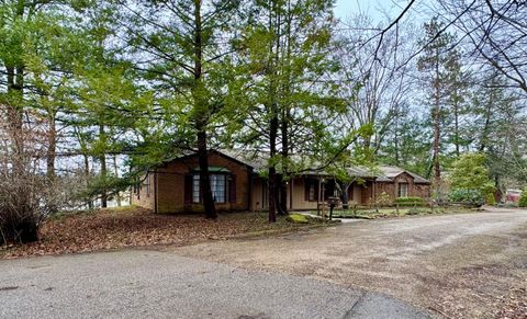 Tiny photo for 621 N Walnut Drive, Logan, OH 43138 (MLS # 226006238)