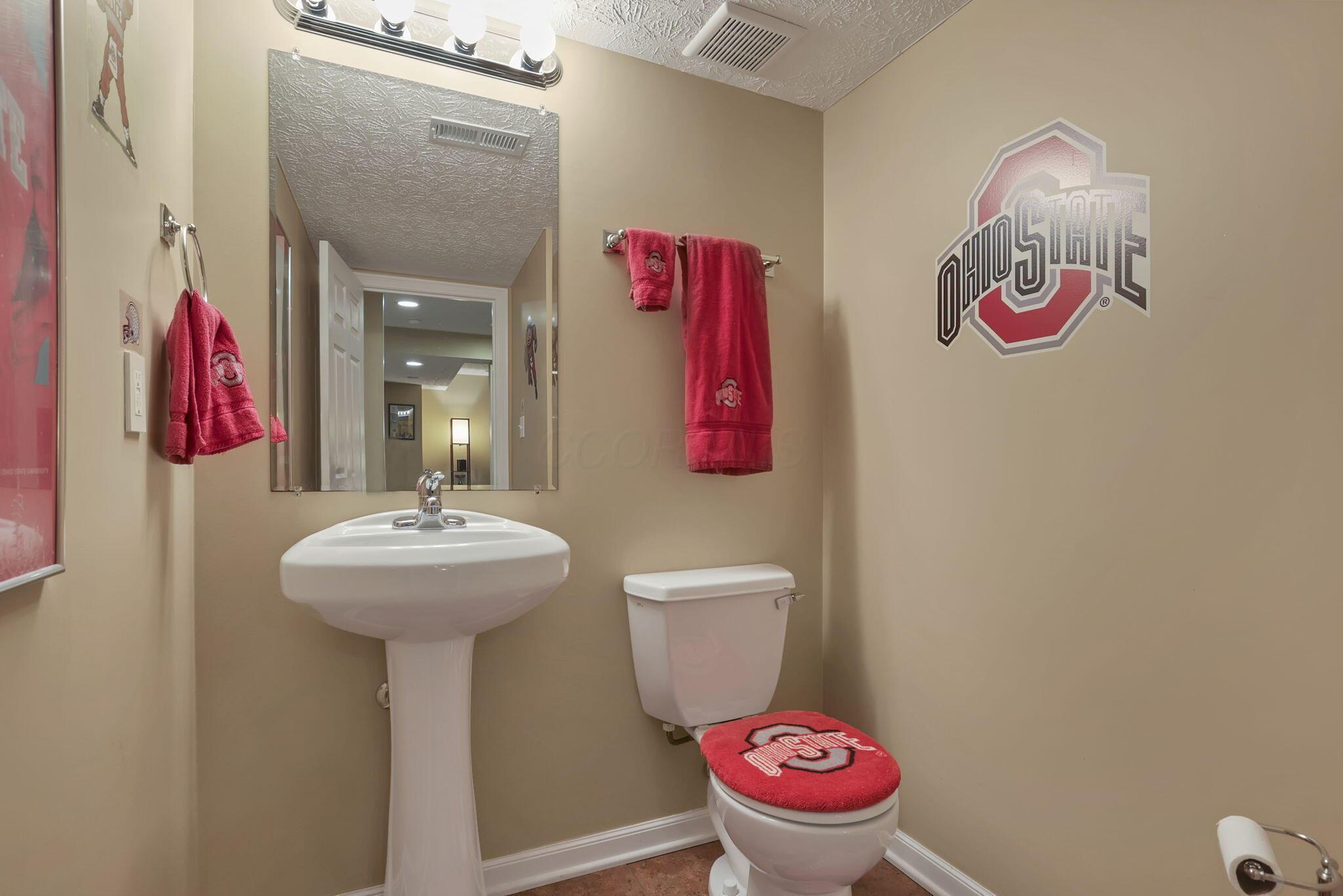 New Albany, Ohio 43054, United States, 4 Bedrooms Bedrooms, ,3 BathroomsBathrooms,Residential,Active,166049