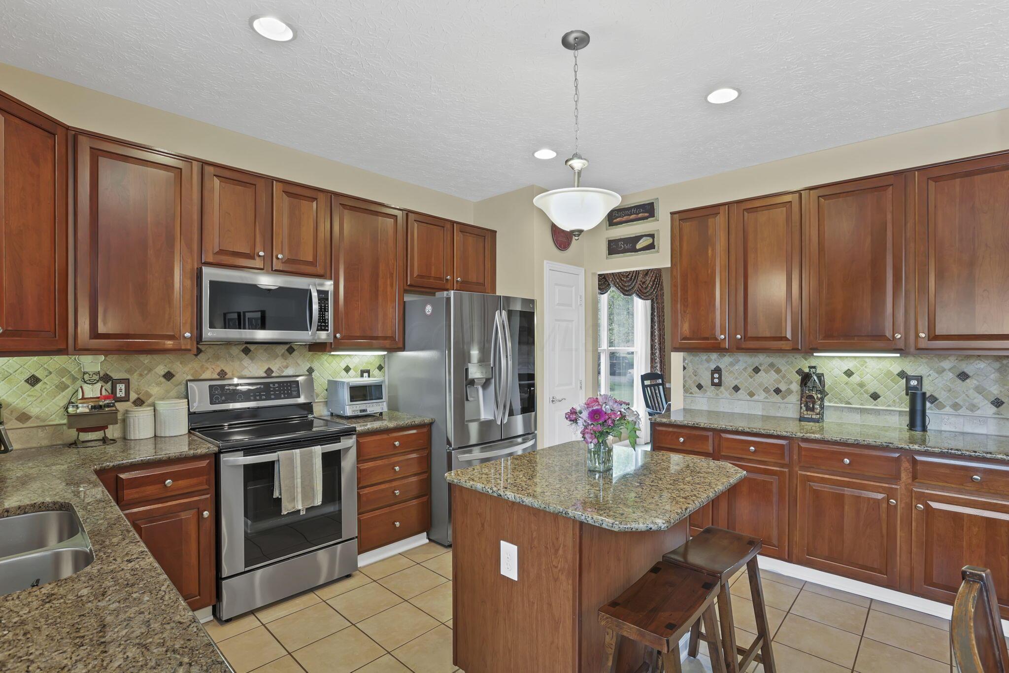 New Albany, Ohio 43054, United States, 4 Bedrooms Bedrooms, ,3 BathroomsBathrooms,Residential,Active,166049