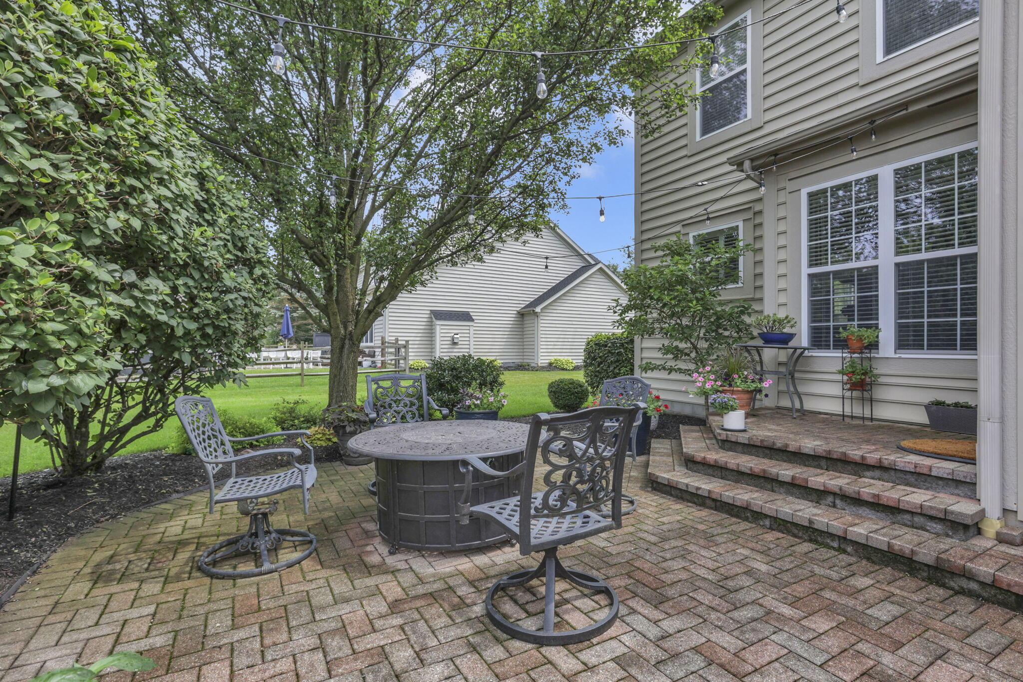 New Albany, Ohio 43054, United States, 4 Bedrooms Bedrooms, ,3 BathroomsBathrooms,Residential,Active,166049