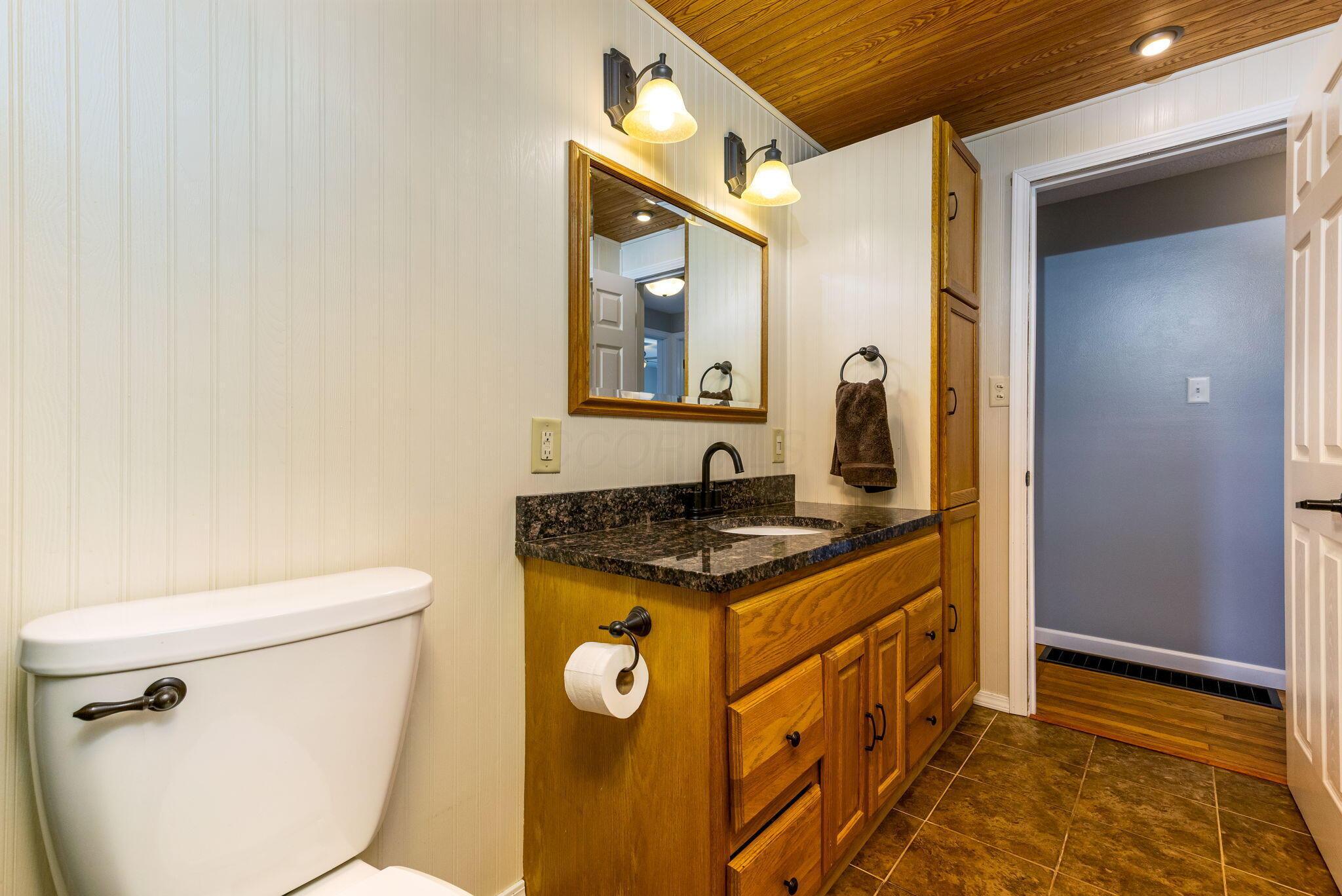 949 Betty Avenue, Logan, Ohio image 24