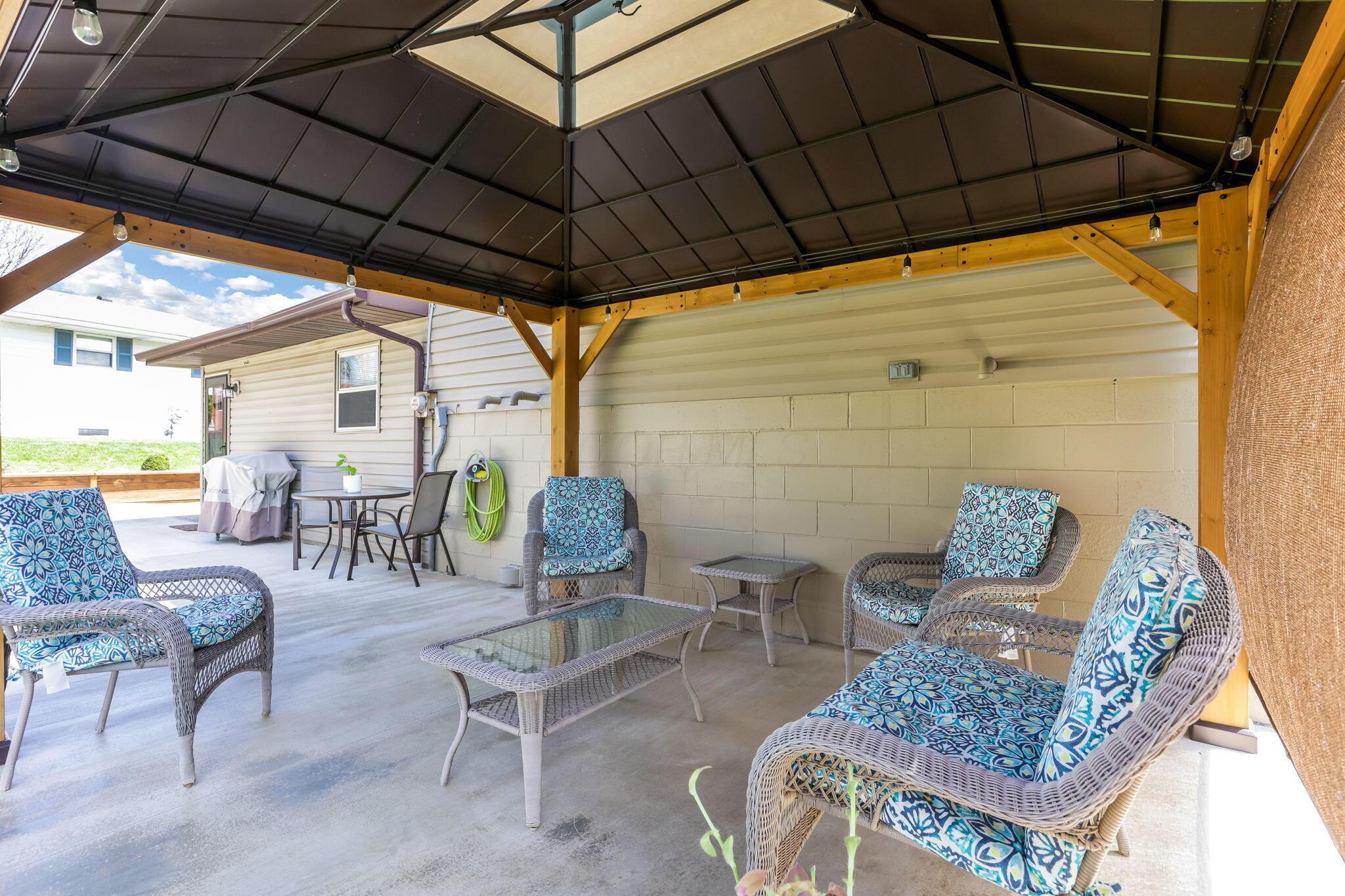 949 Betty Avenue, Logan, Ohio image 37